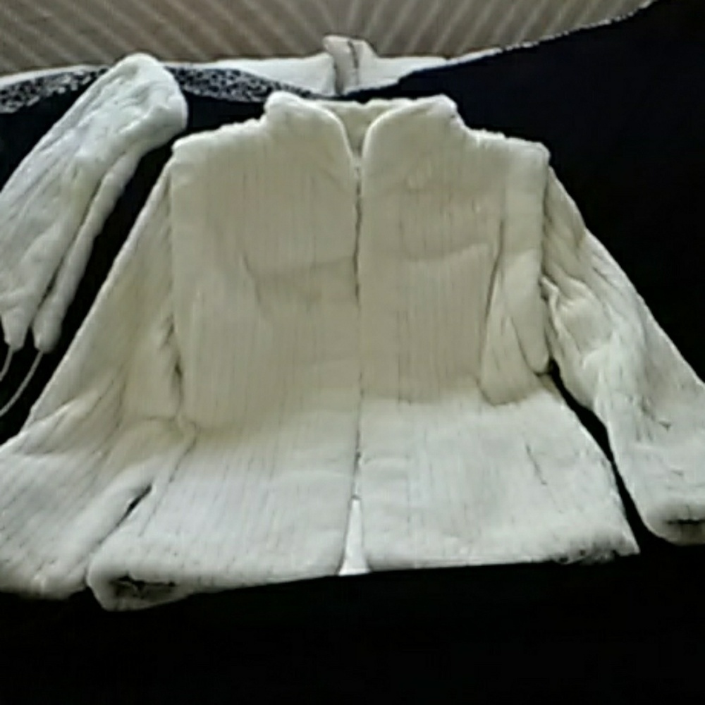 White  mink jacket w/matching detachable hood